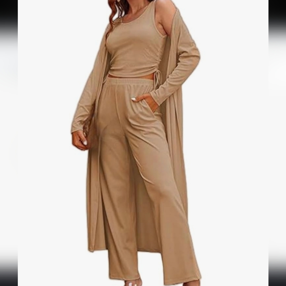 NWOT Women's Khaki 3 Piece Longe Set